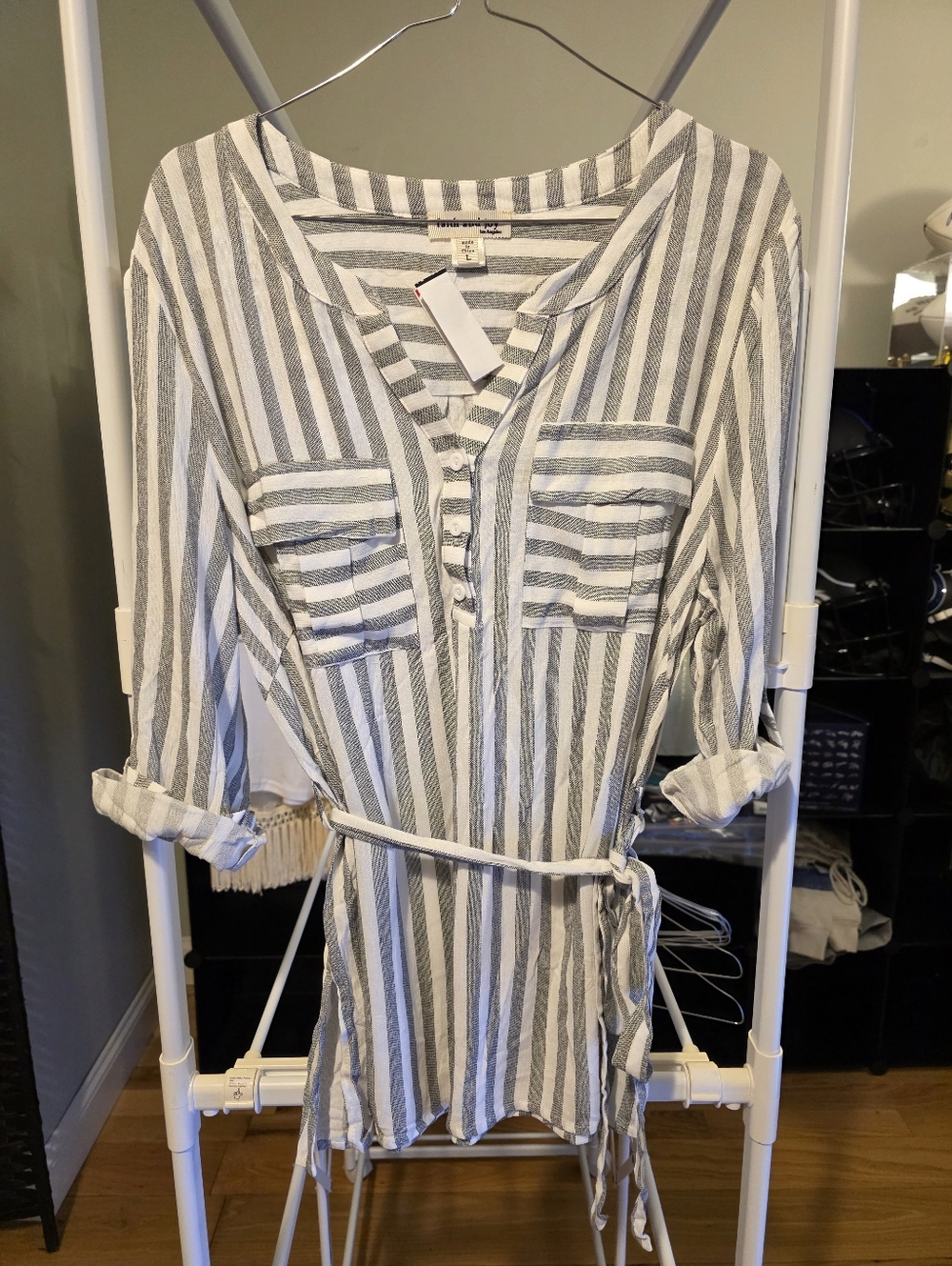 Womens Grey And White Top Blouse
